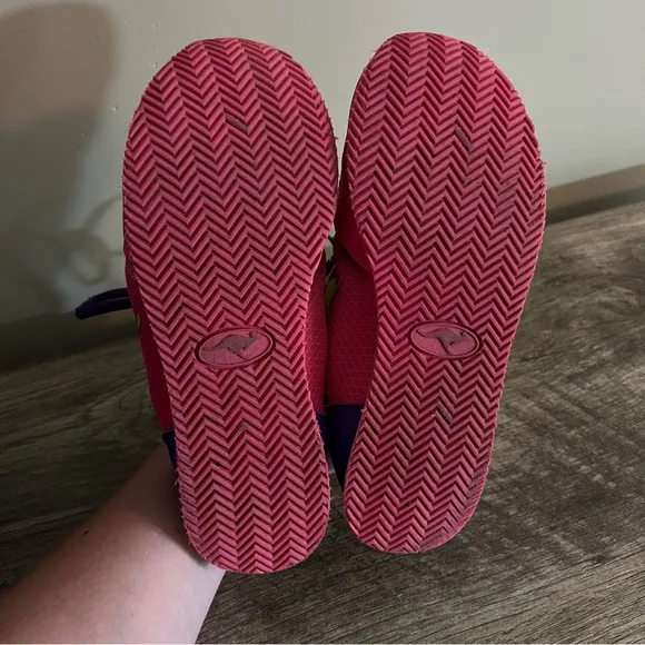 Vintage KangaROOS Pink Sneakers Big Kids Size 5 Hidden zipper pocket