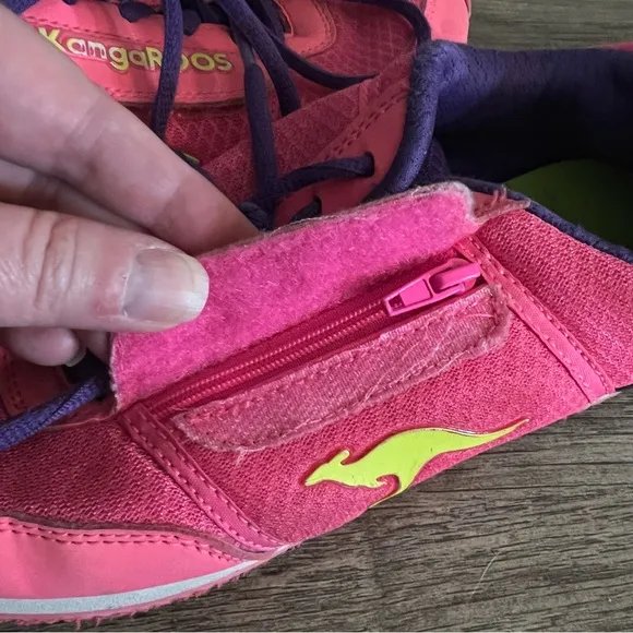 Vintage KangaROOS Pink Sneakers Big Kids Size 5 Hidden zipper pocket