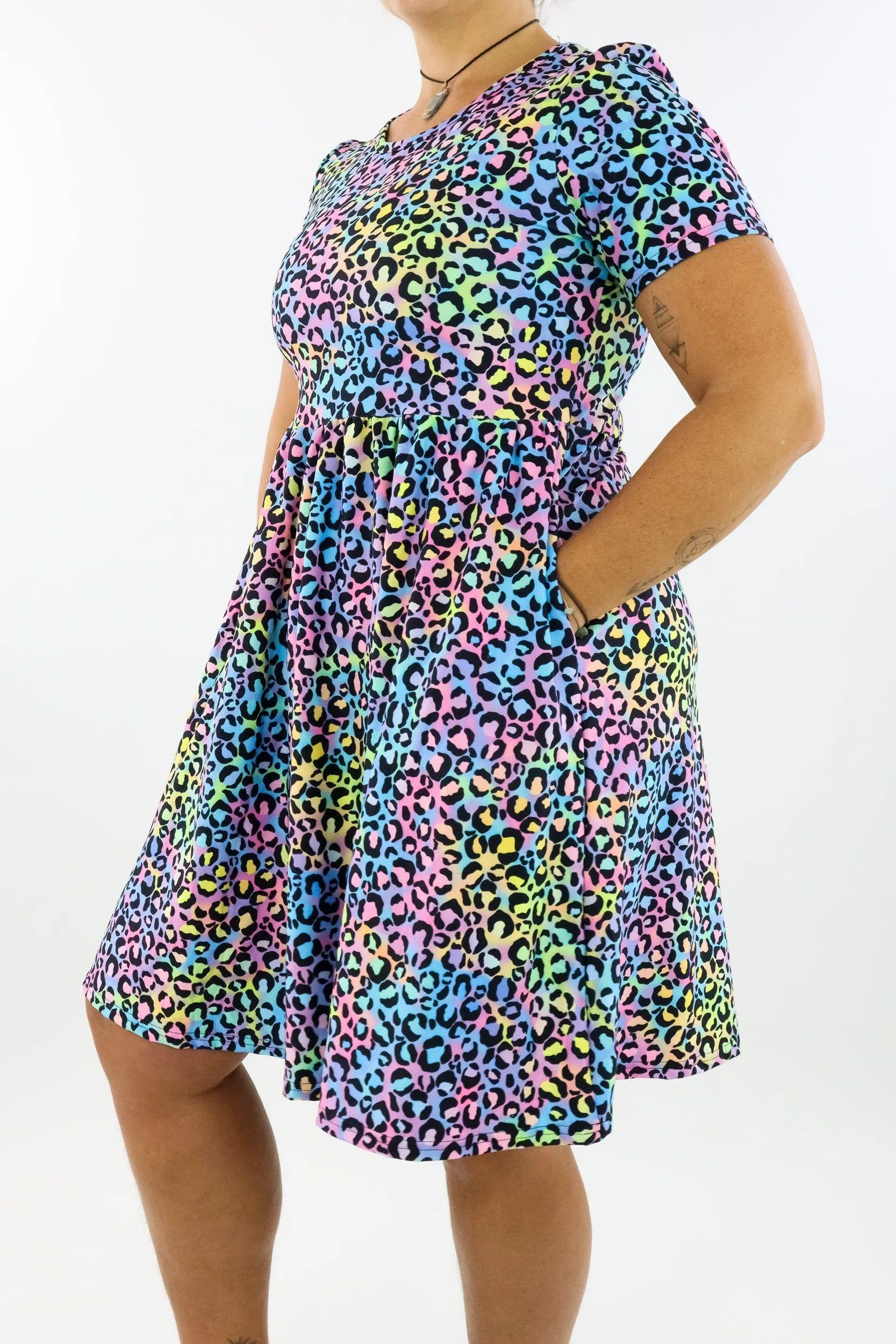Vivid Leopard - Short Sleeve Skater Dress - Knee Length - Side Pockets