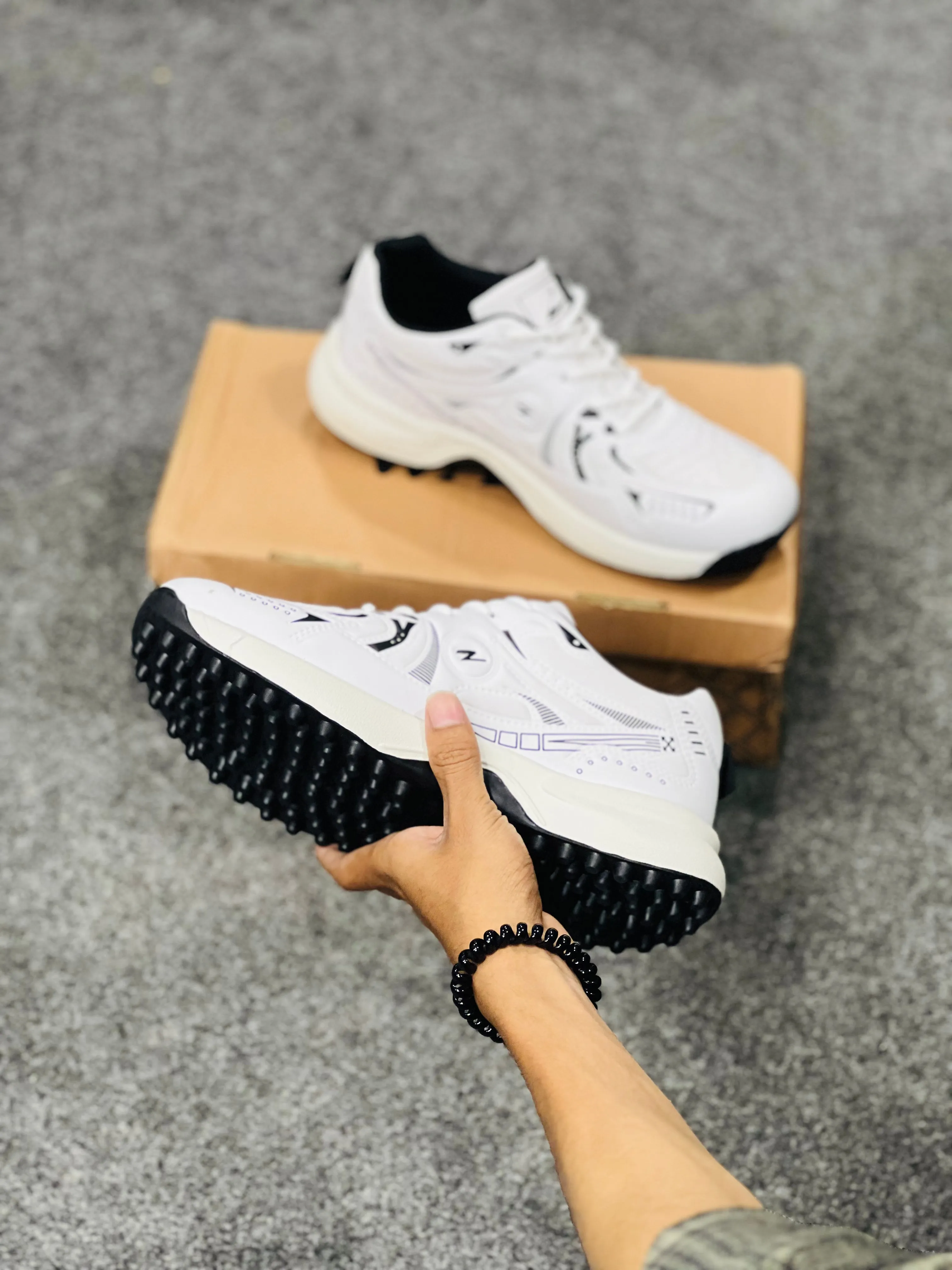 Walk Sports Gripper - White 2