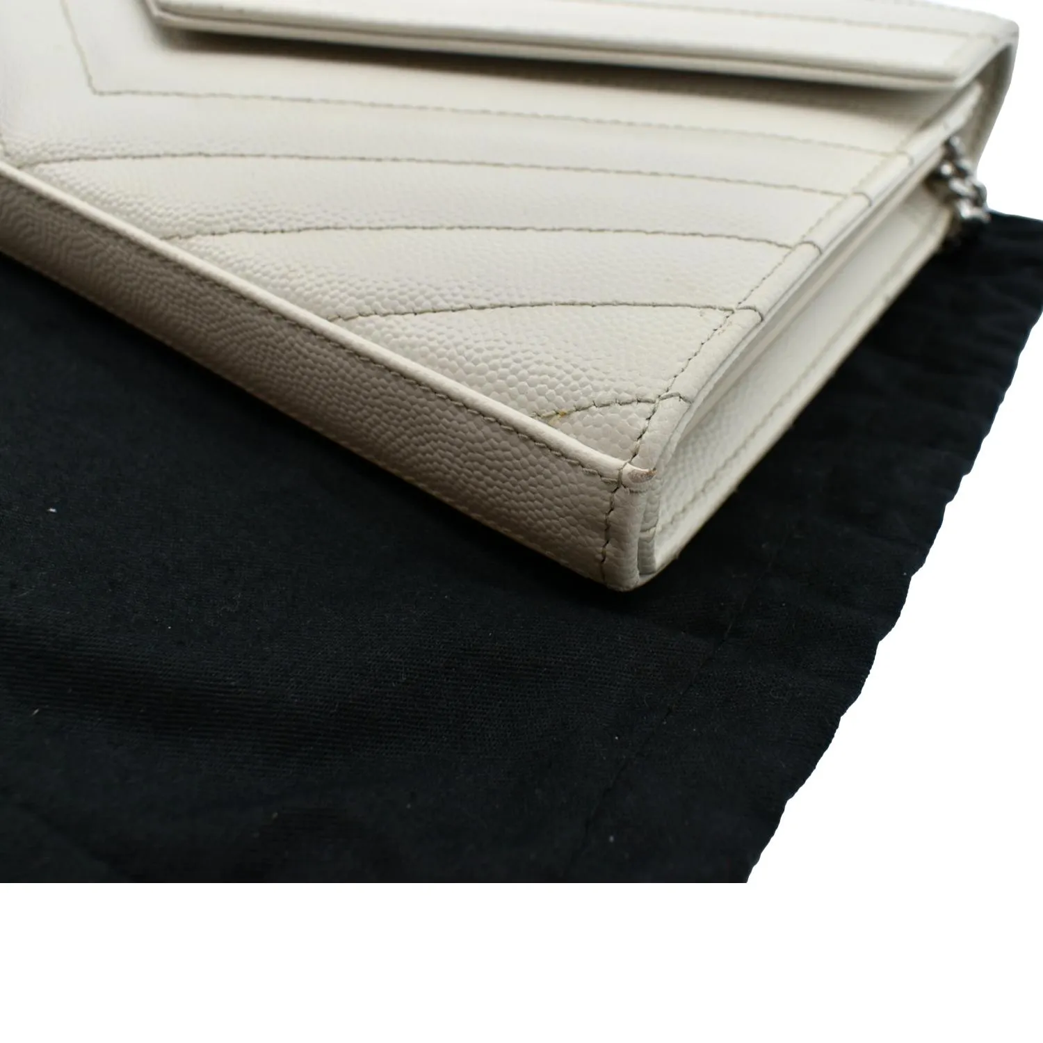 YVES SAINT LAURENT Grain De Poudre Envelope Chain Bag White